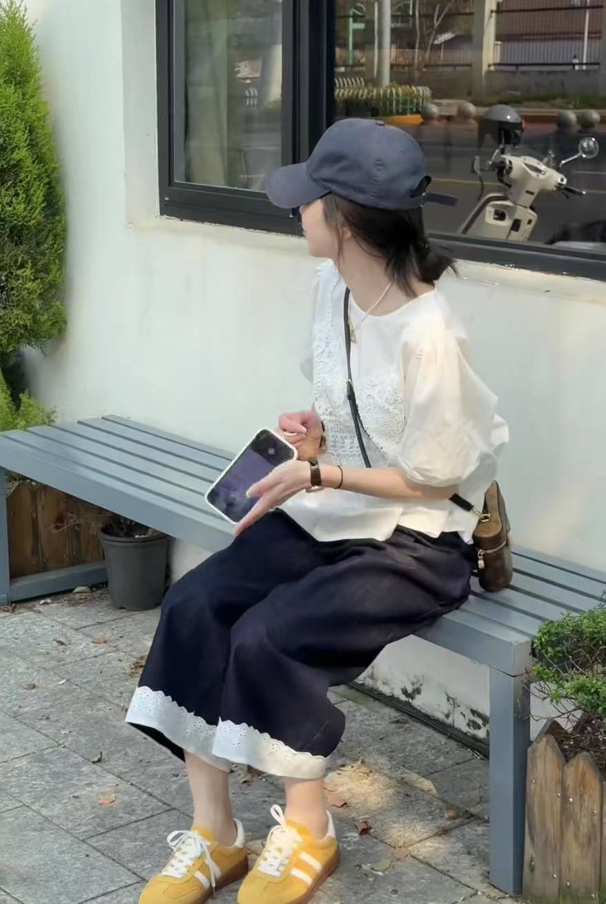 Korean Style Lace Spliced Faux Two-Piece Top and Pants Set - Image 4