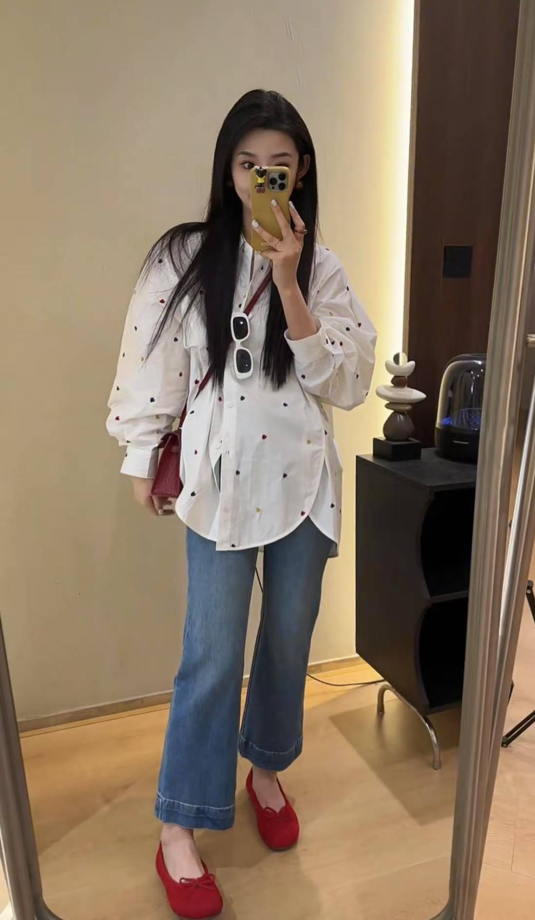 Relaxed Lazy Style White Embroidered Shirt and Slim Straight Pants Two-Piece Set for Women - Image 2