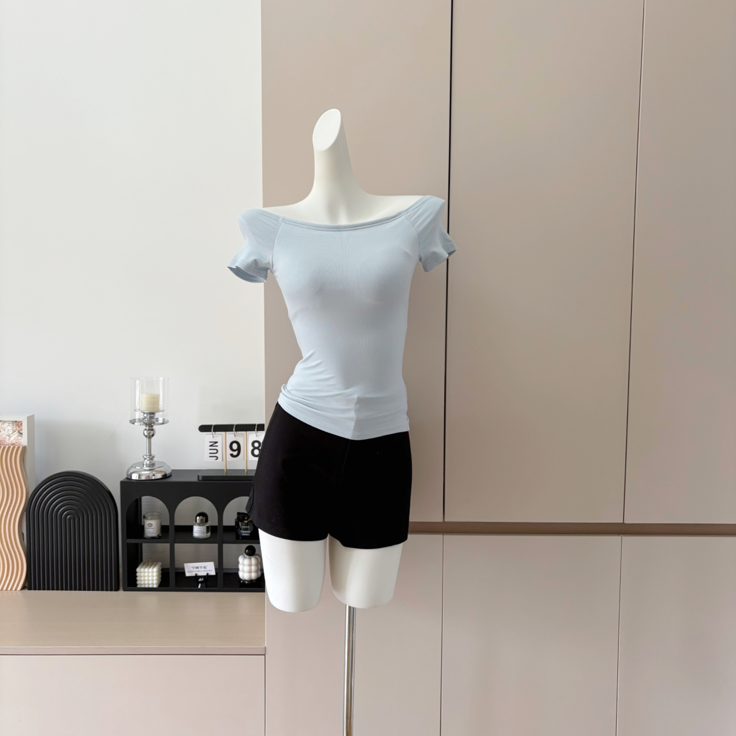 Women's Off-Shoulder Short Sleeve Crop T-Shirt with Padded Bust - Image 3