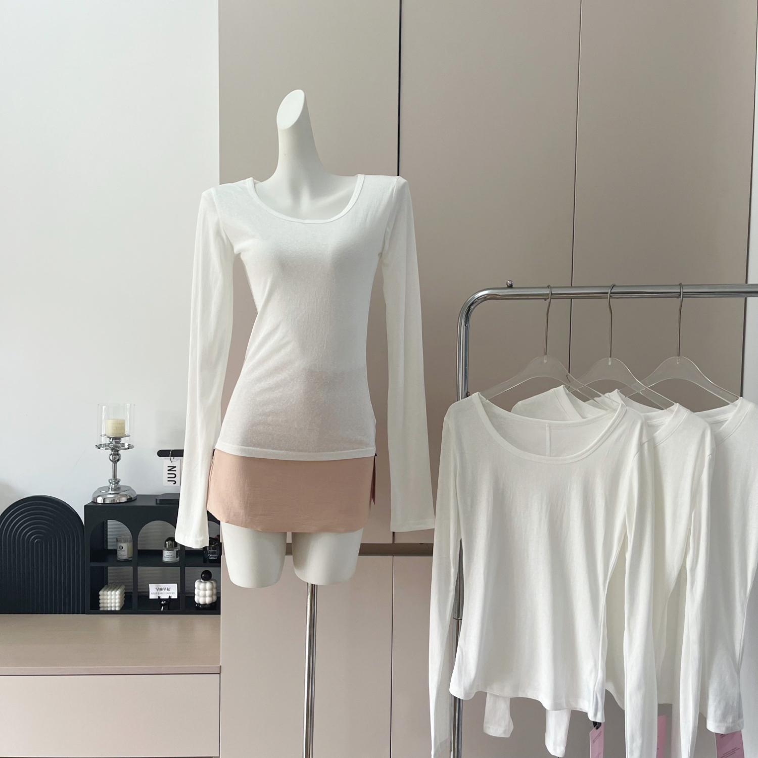 White V-Neck Long Sleeve T-Shirt for Women 2025 New Fall Slim Fit Base Layer Top