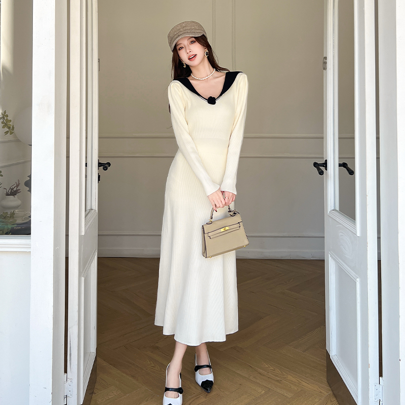 Elegant French V-Neck Slim Fit Long Sleeve Knit Dress - Image 5